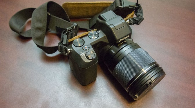 1 Nikon 10-100mm f/4-5.6 Hands-on Review - Small Sensor